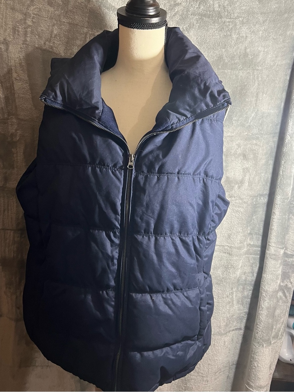 Old Navy Navy Quilted Puffer Vest with High Collar